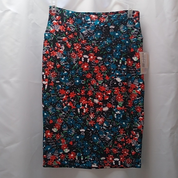 LuLaRoe Floral skirt - Picture 1 of 6